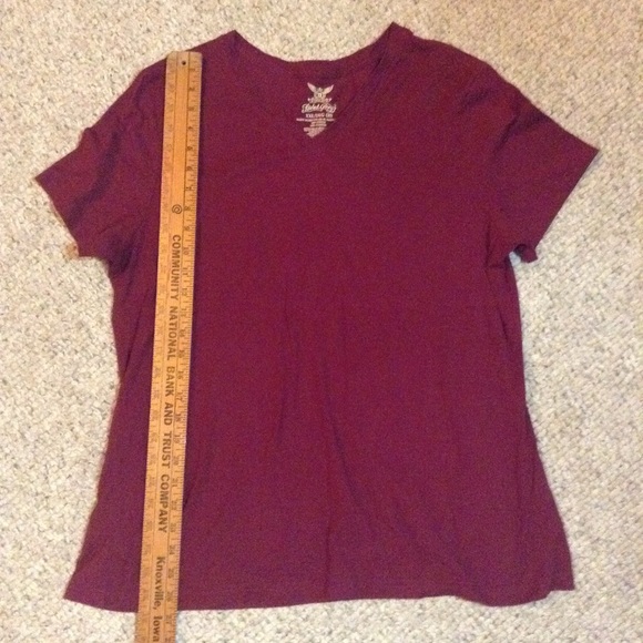 T Shirt / Top - Picture 2 of 4